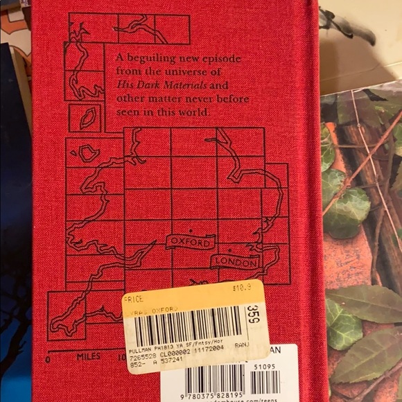 🔴Phillip Pullman book set🔴 - Picture 9 of 9